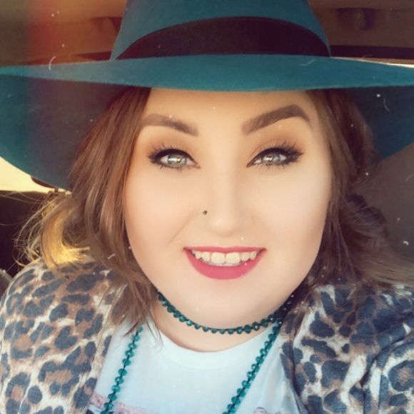 Meet your Posher, Shanna - Picture 1 of 1